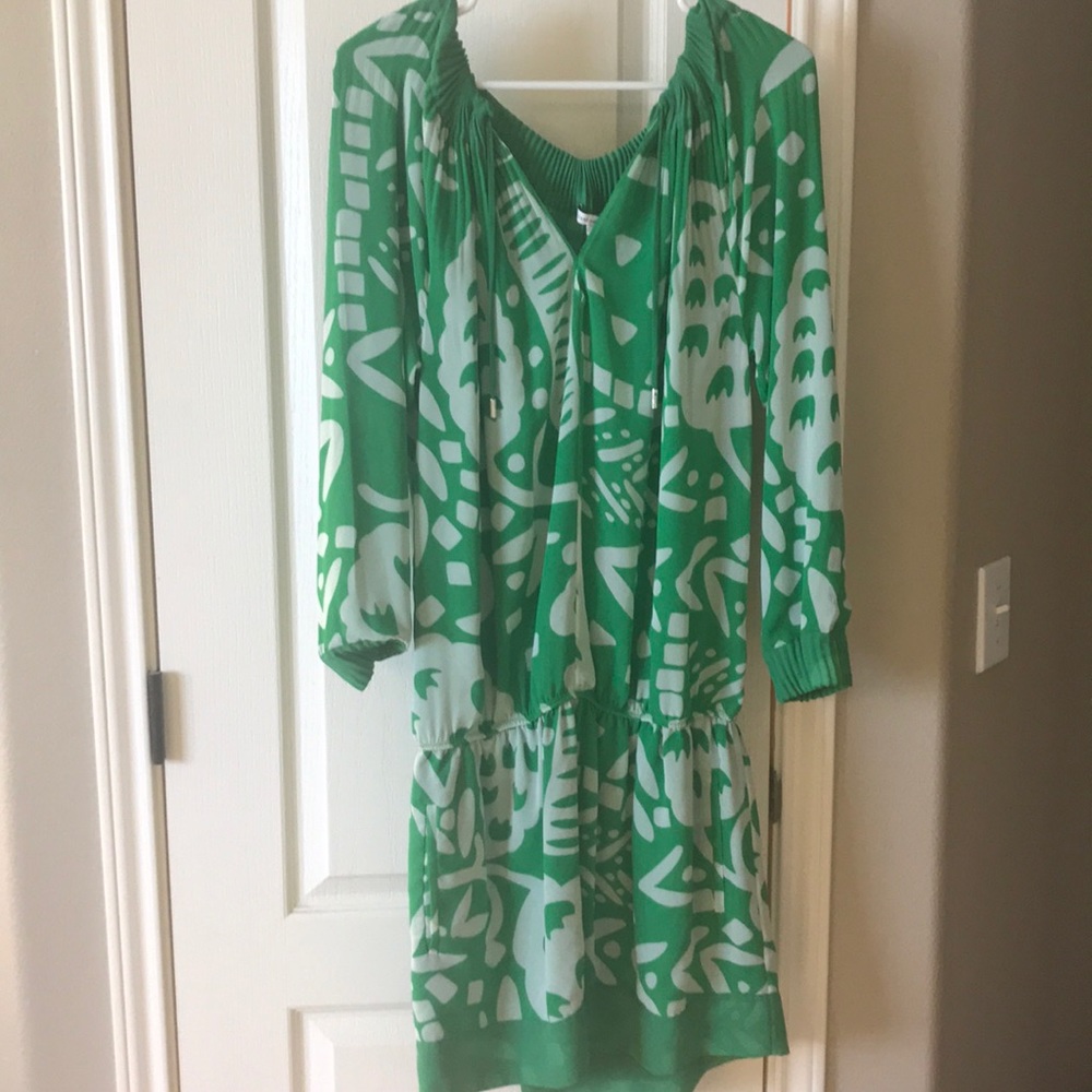 Diane Von Furstenberg Green and White Mini Dress